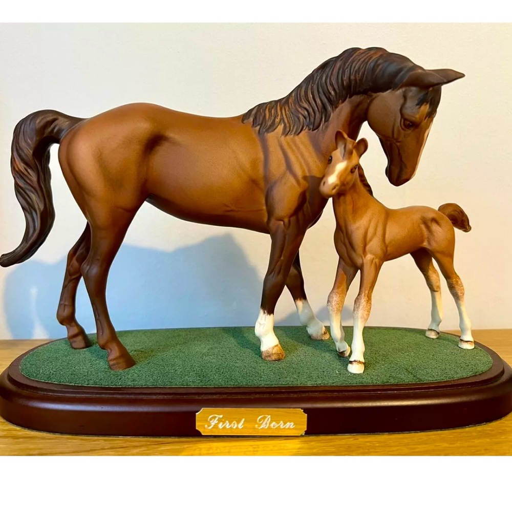 BESWICK ENGLAND FIRST BORN MOMMY CHILD STATUE